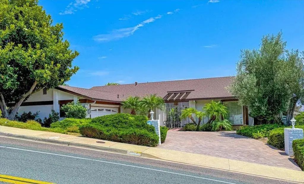 1600 Swallow Drive, El Cajon