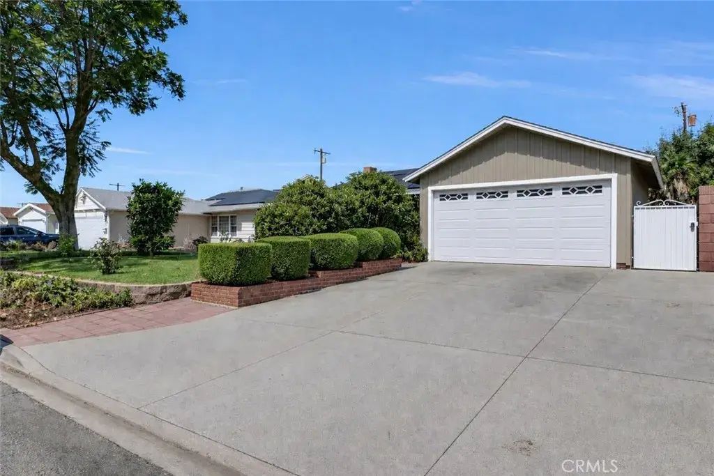 449 E Haltern, Glendora
