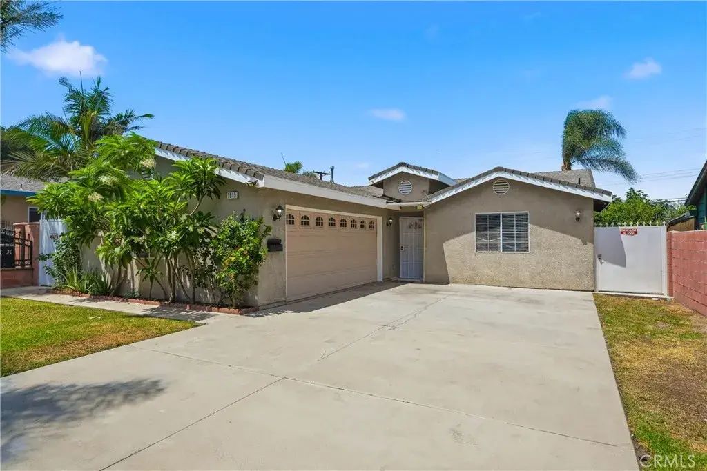 1015 W 5th, Corona