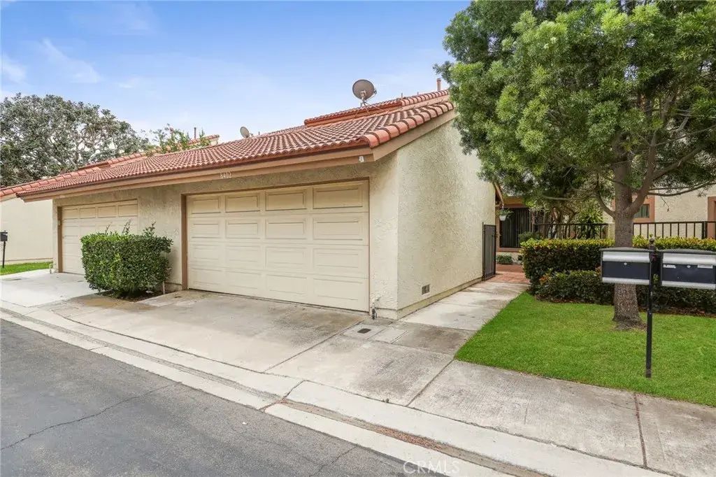8402 Sunbeam Cir, Huntington Beach