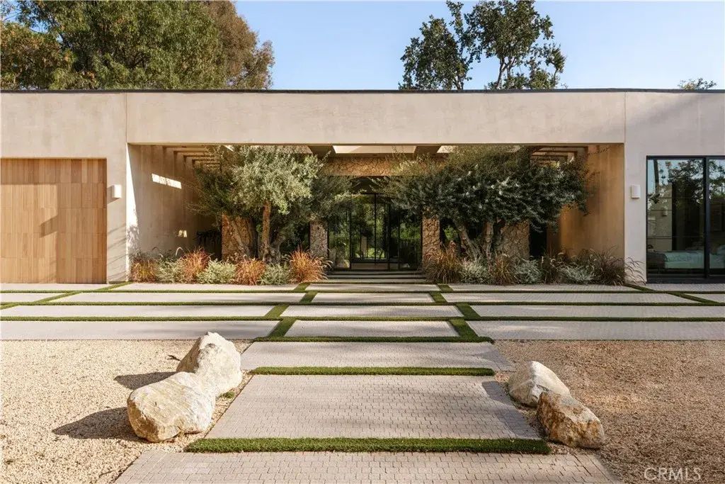 23338 Collins Street, Woodland Hills