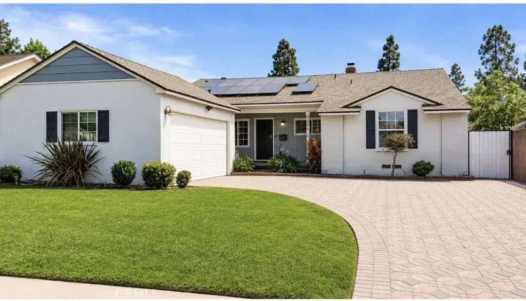 9406 S 10th, Inglewood