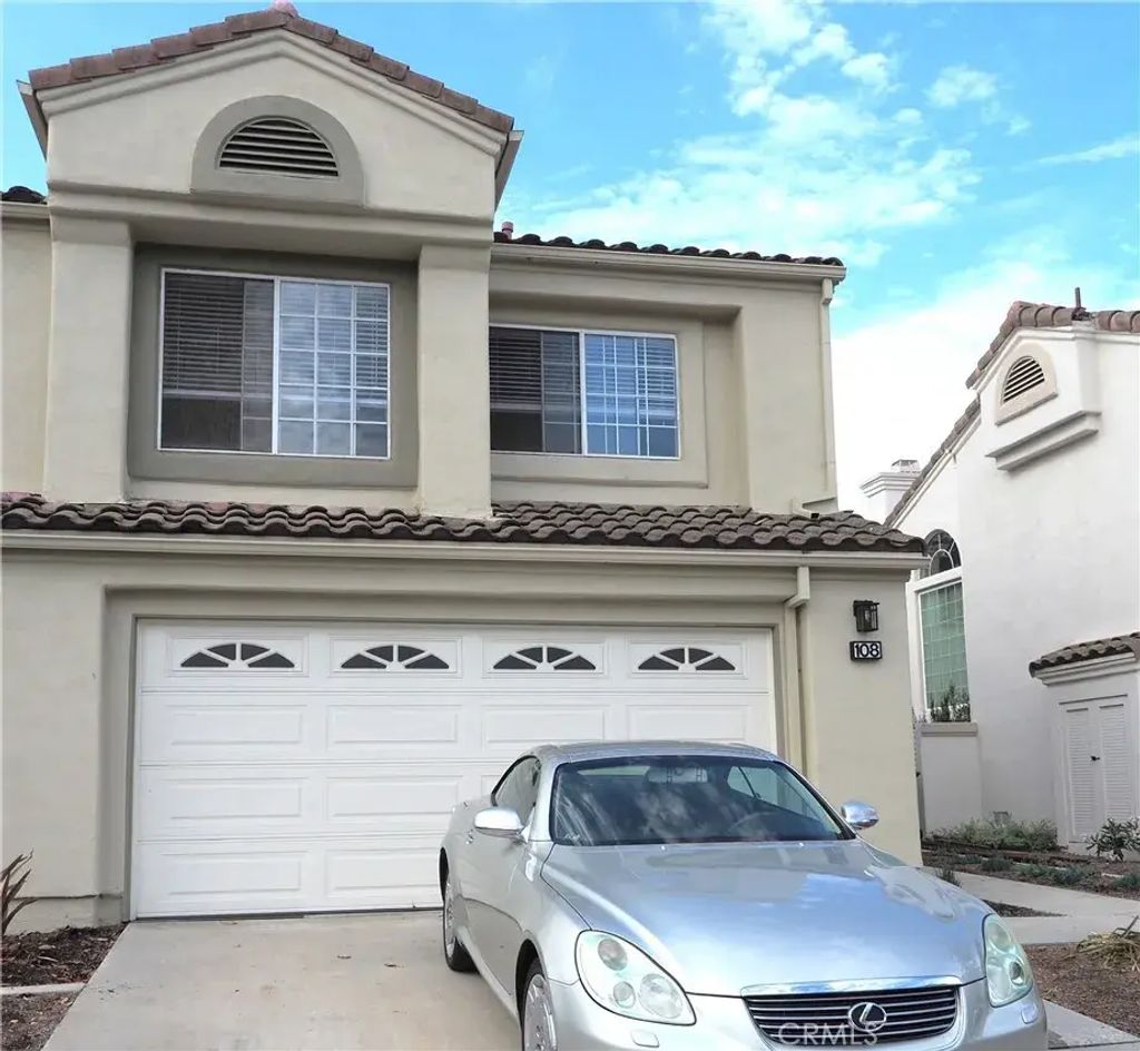 108 Almador, Irvine