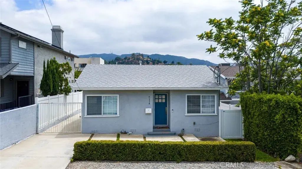 7118 Valmont Street, Tujunga