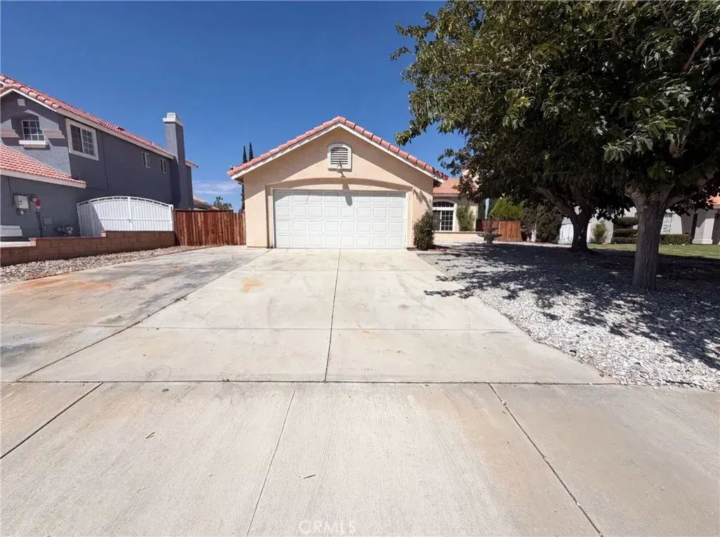 13154 Oberlin, Victorville