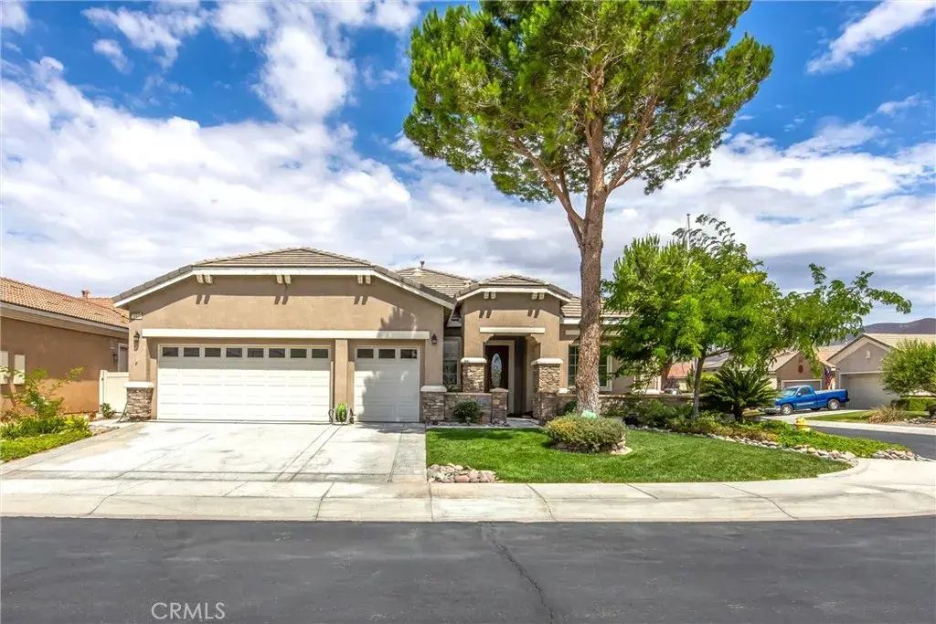 10041 El Dorado, Apple Valley