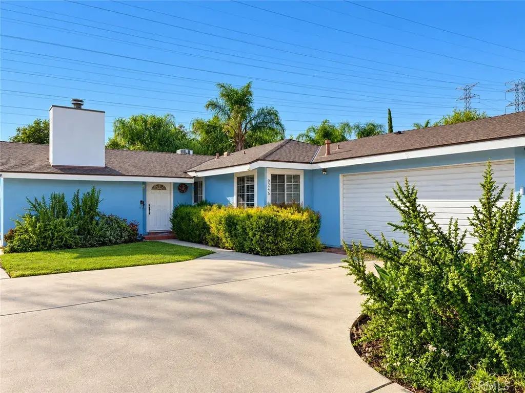 9245 Geyser Avenue, Northridge