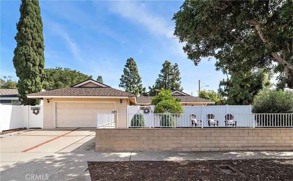 1481 Lance, Tustin