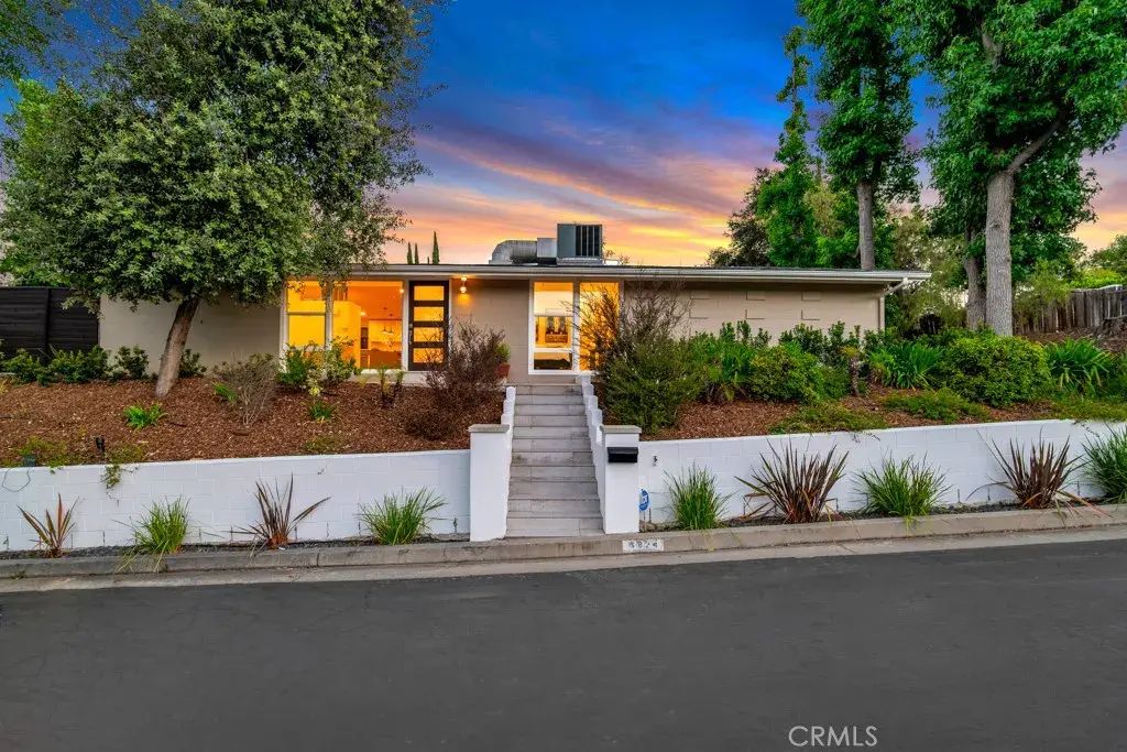 4824 Peonia Road, Woodland Hills