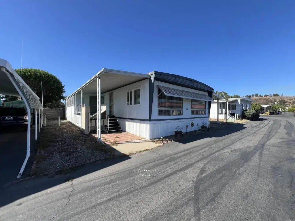 11949 Riverside 184, Lakeside