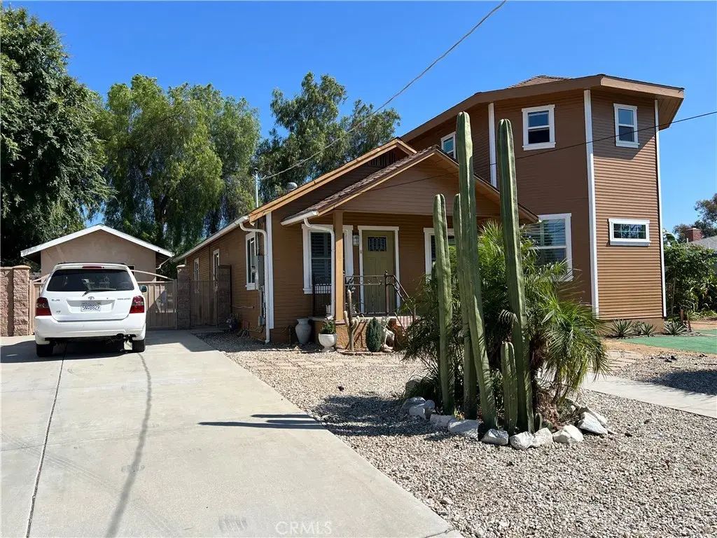 6952 Coolidge, Riverside