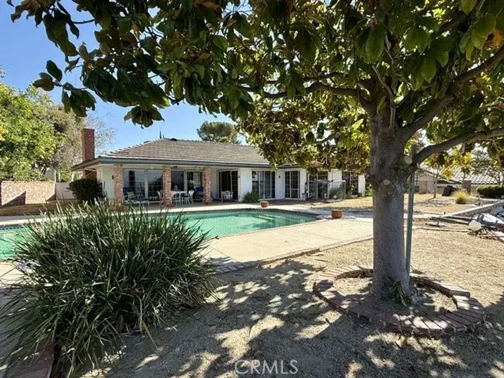 16840 Nanette Street, Granada Hills