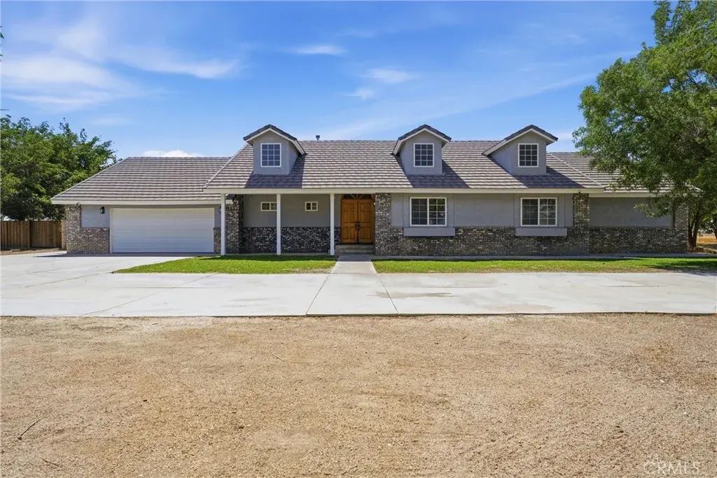 5653 Willow Avenue, Rosamond