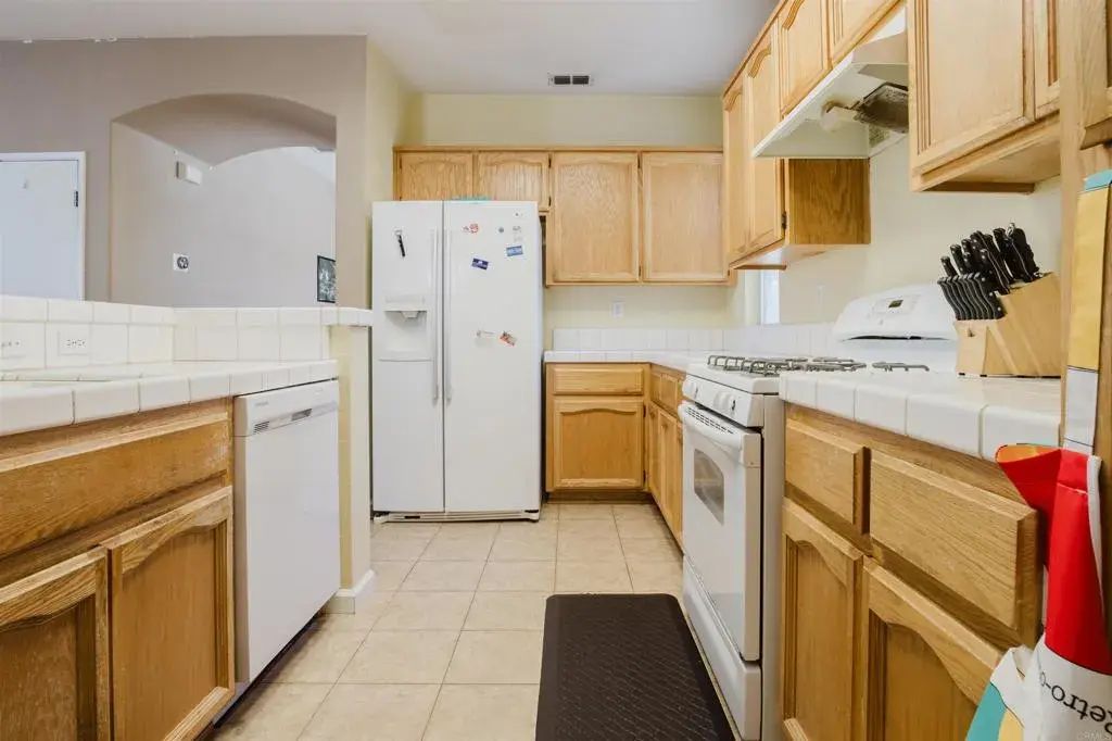 9326 Bennoel Way, Elk Grove