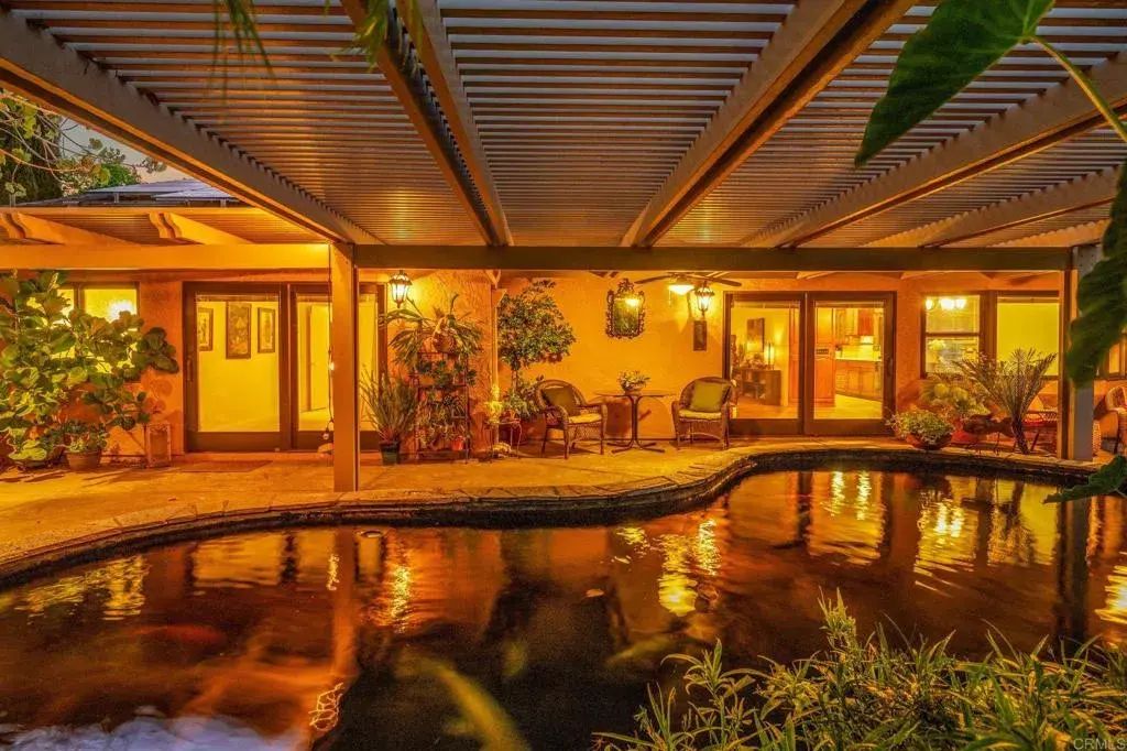 9675 Indian Creek Way, Escondido