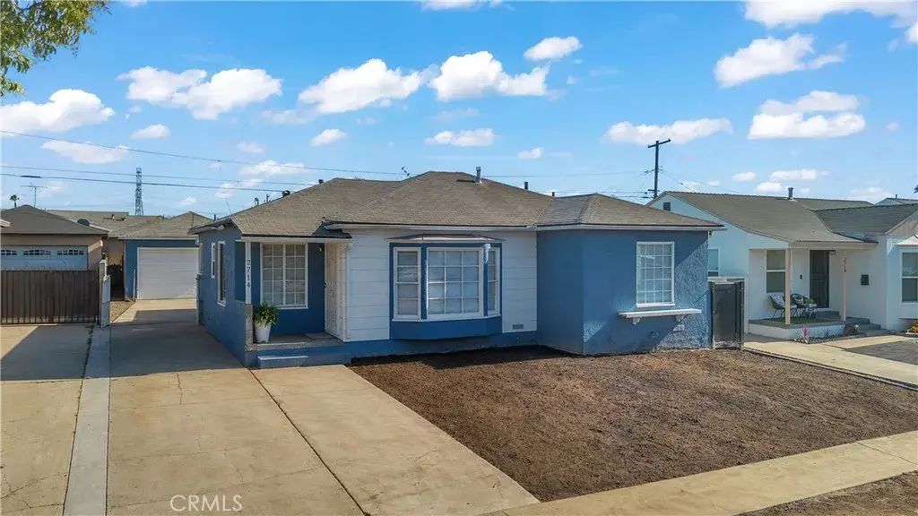 2714 W Tichenor, Compton
