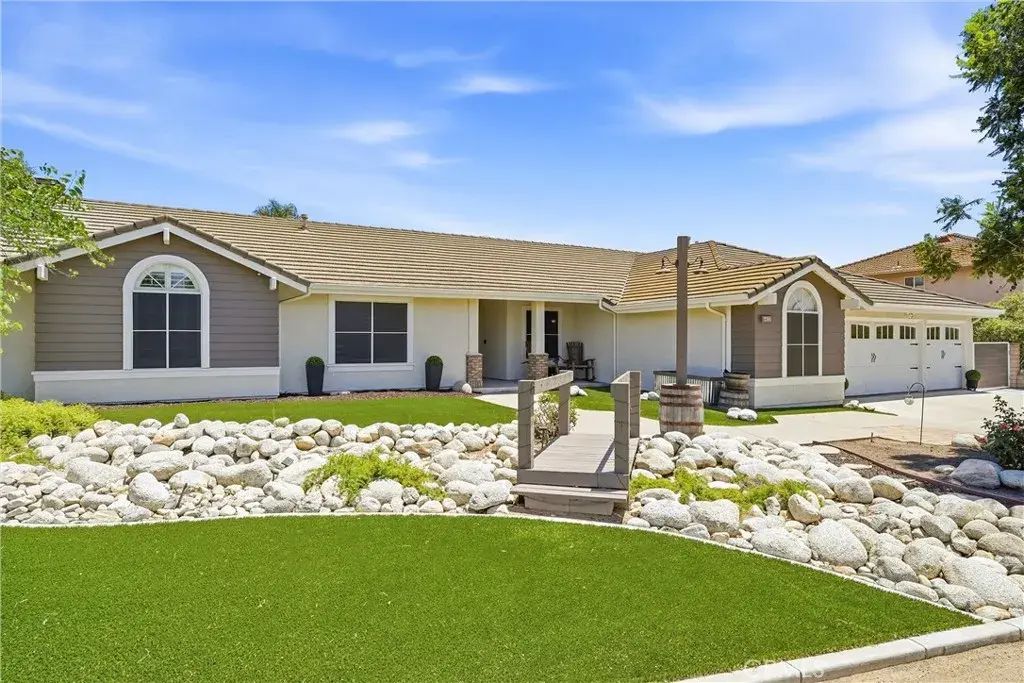 2391 Lonestar Drive, Norco