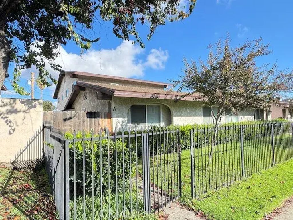 202 E Jackson, Rialto