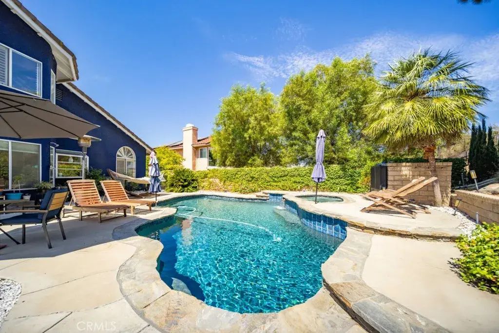 22237 Birmingham Place, Saugus
