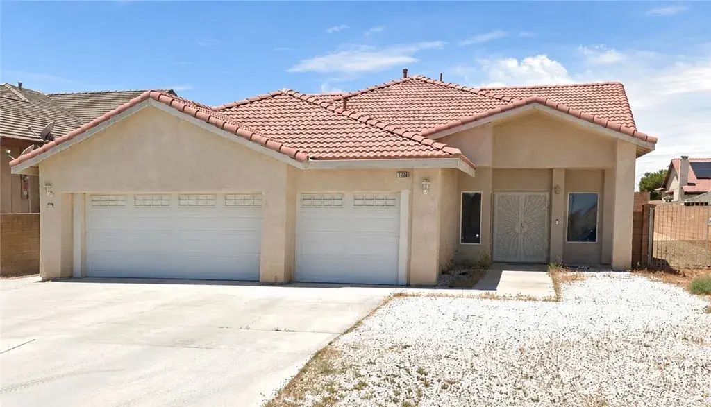 1360 Savanna, Barstow