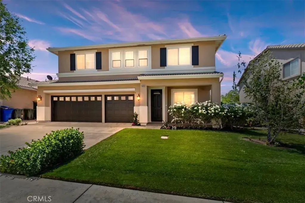 16595 Almaden, Fontana