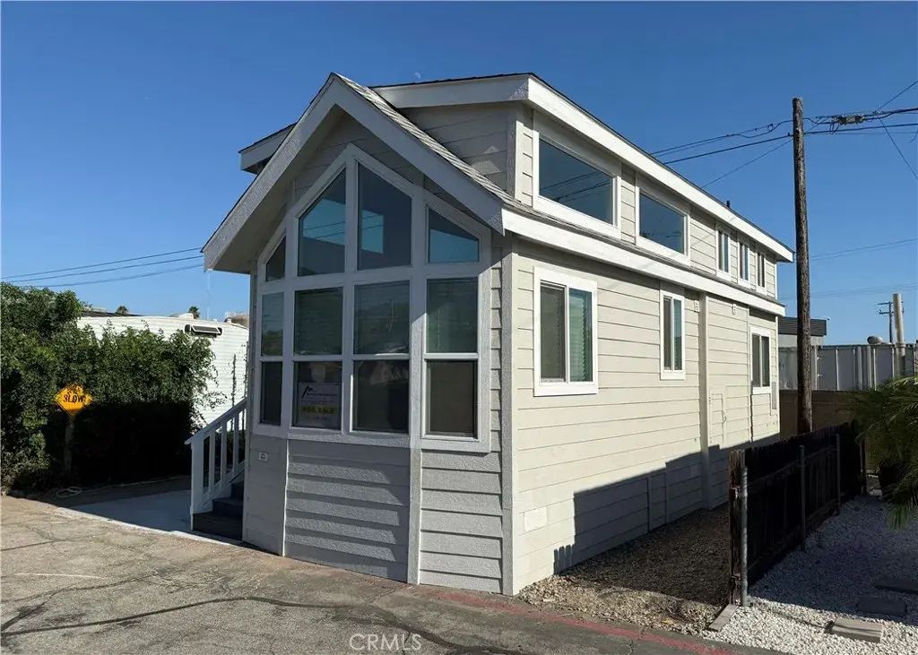 2548 Peck 06, Monrovia