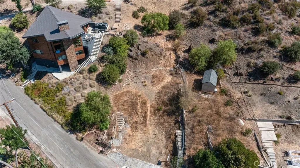 28923 Crags, Agoura Hills