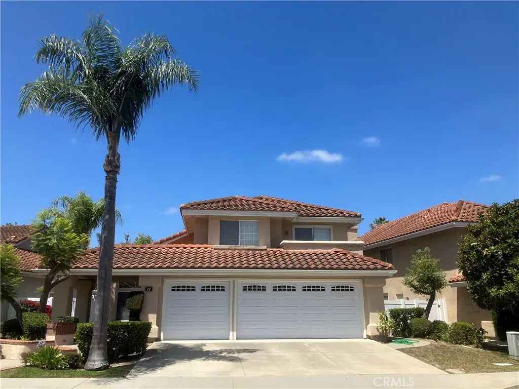 11 Andalucia, Irvine