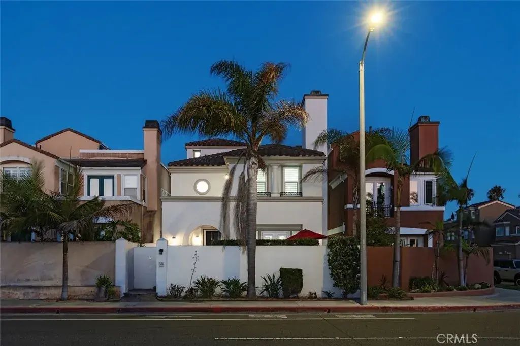 304 Goldenwest Street, Huntington Beach