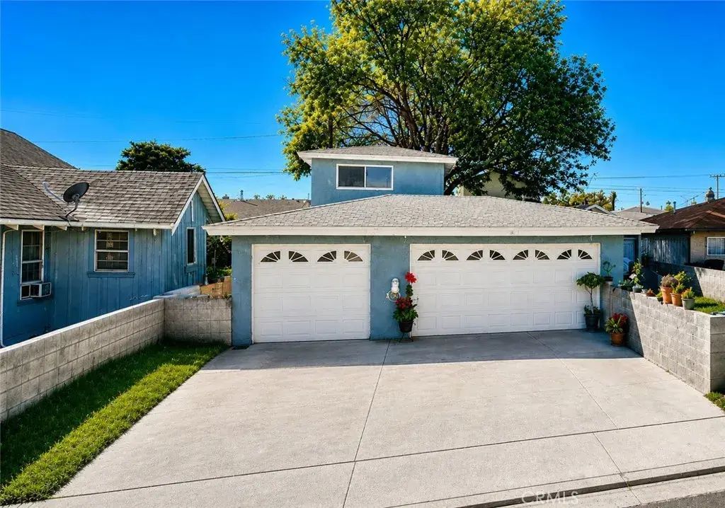 22113-22115 Seine Avenue, Hawaiian Gardens