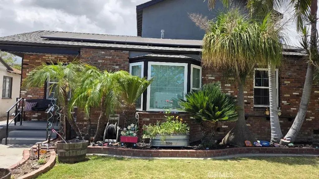 5955 Hazelbrook Avenue, Lakewood