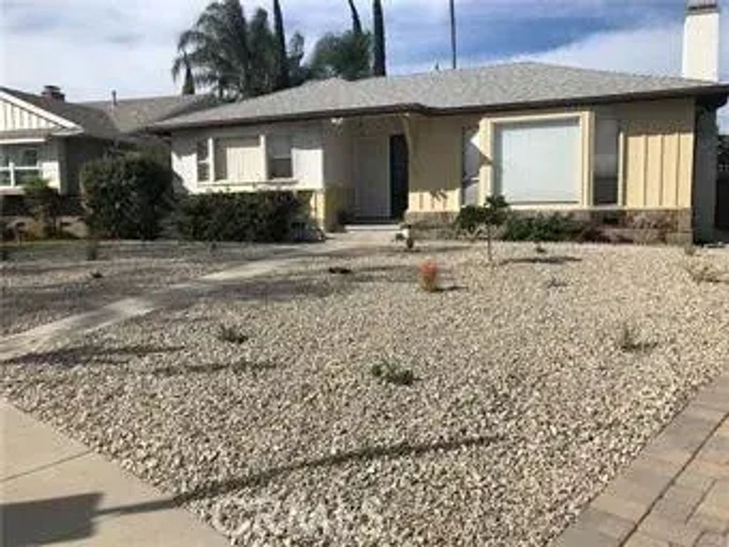 6559 Bothwell Rd, Reseda