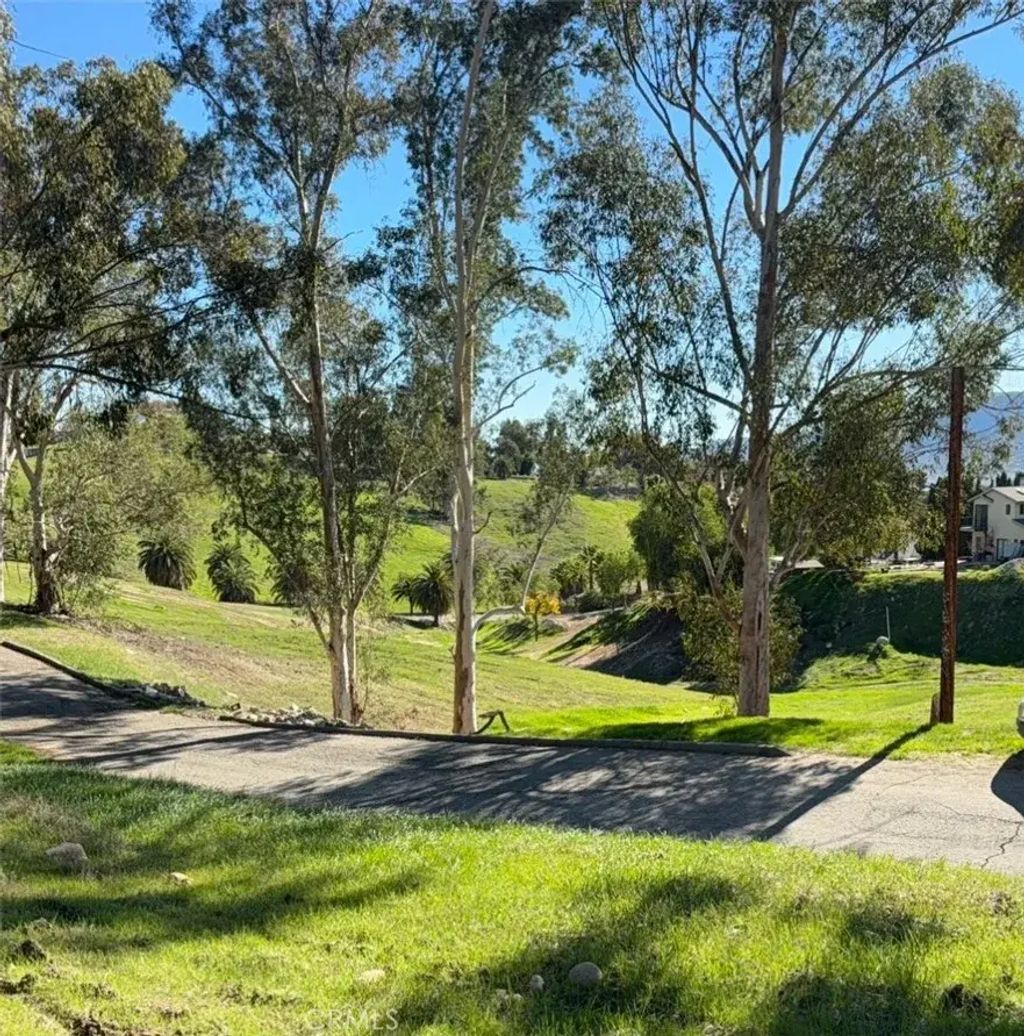 Pierce Ave, Lake Elsinore
