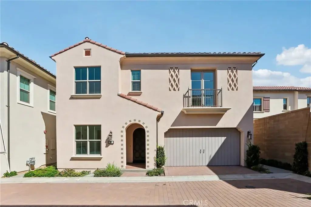 106 Yellow Iris, Irvine