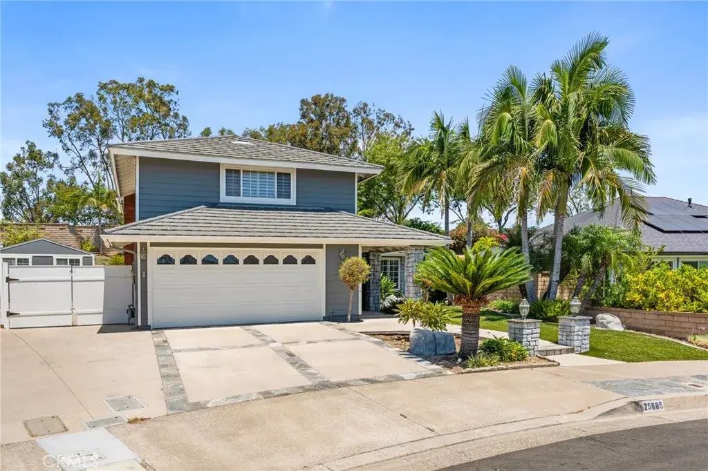 25805 Chapel Hill, Lake Forest