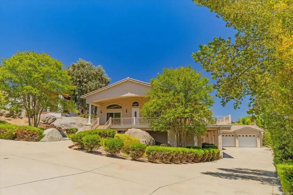 15511 Calistoga Drive, Ramona