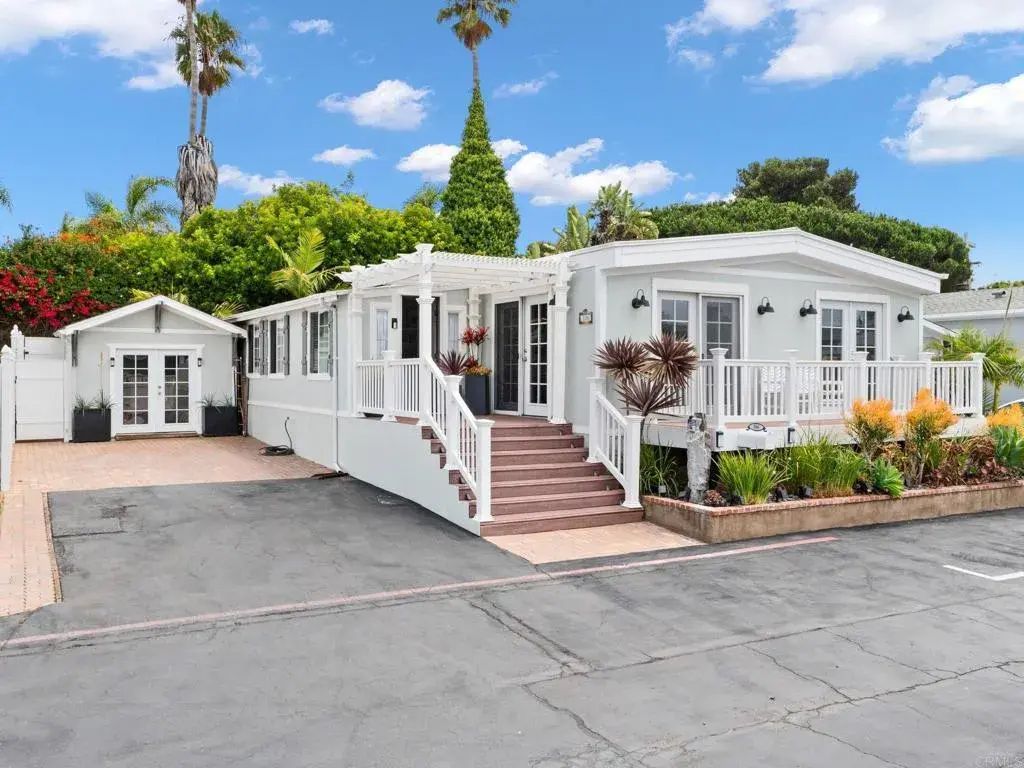 699 N Vulcan 106, Encinitas