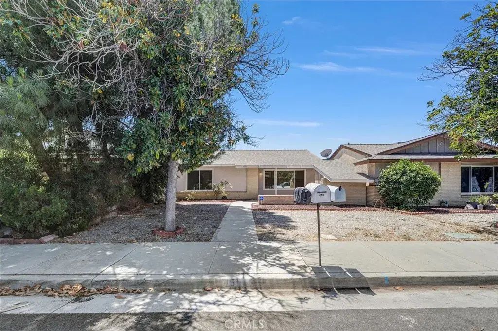 451 Magnolia Circle, Hemet