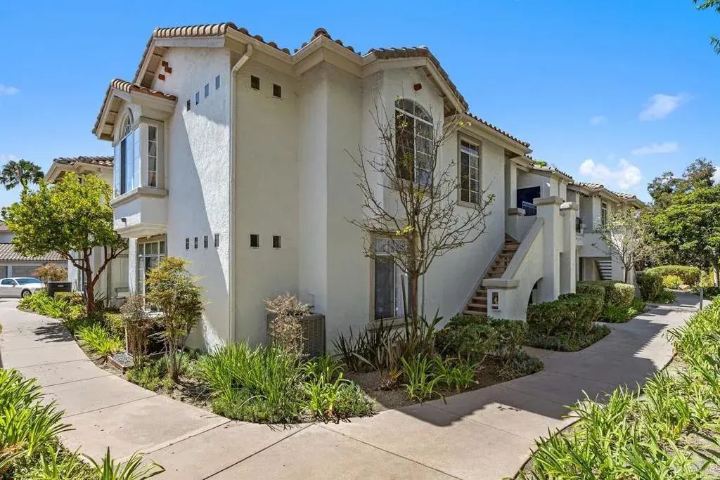 2335 Rancho Del Oro Rd 8, Oceanside