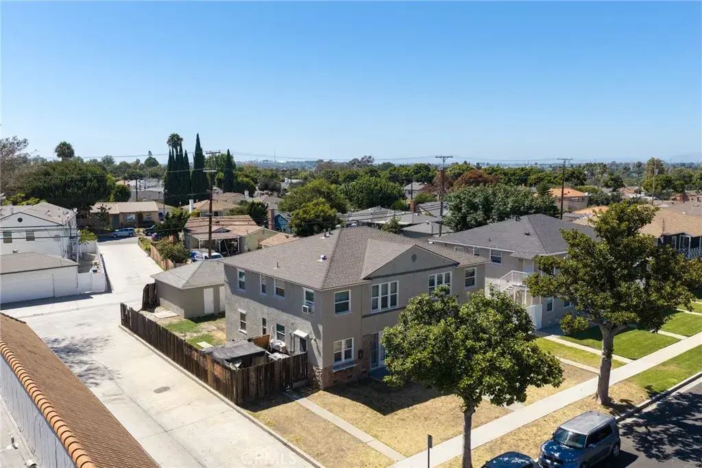 4445 Atlantic Avenue, Long Beach
