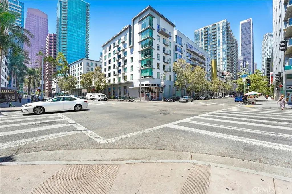 645 W 9th Street 314, Los Angeles
