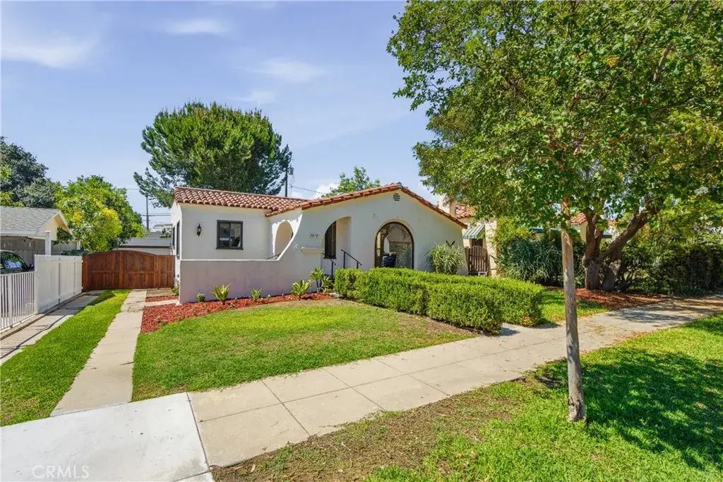 3816 E Green, Pasadena