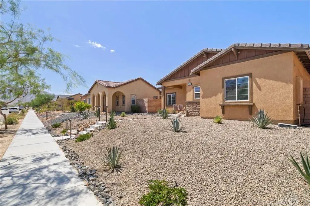 67498 Rio Largo, Cathedral City