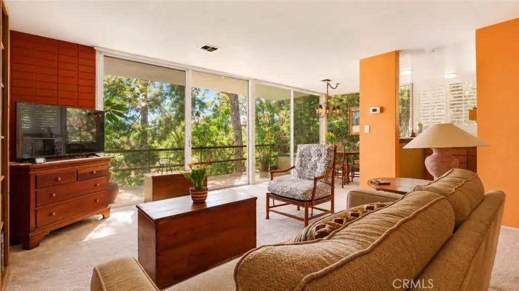 395 Cliff Drive 106, Pasadena