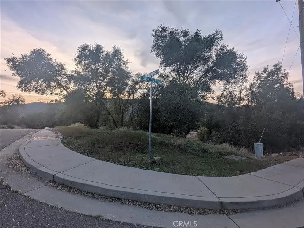 5255 White Oak, Mariposa
