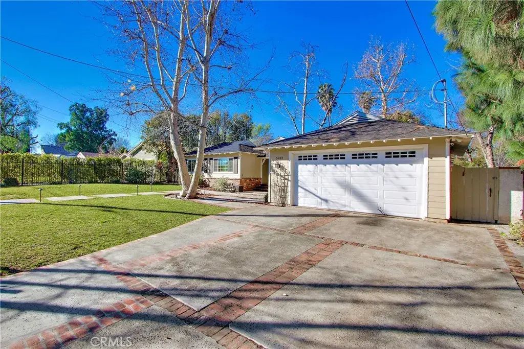 5923 Jumilla Avenue, Woodland Hills