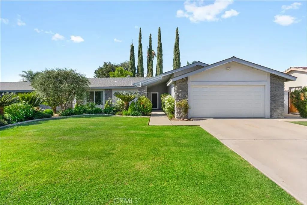 8924 Butternut, Bakersfield