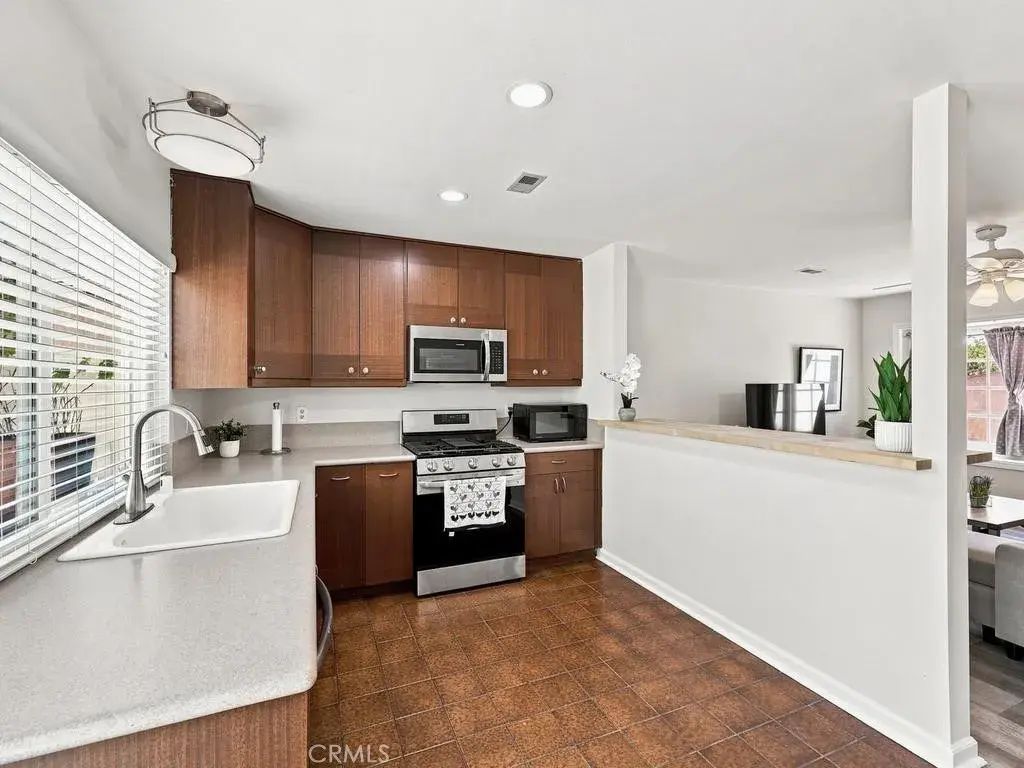 4821 Lori Ann, Irvine