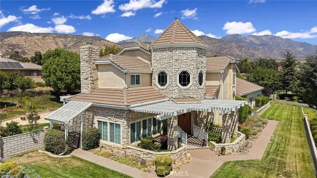 10389 Walnut Grove Court, Yucaipa