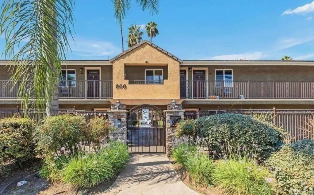 800 N Mollison 43, El Cajon